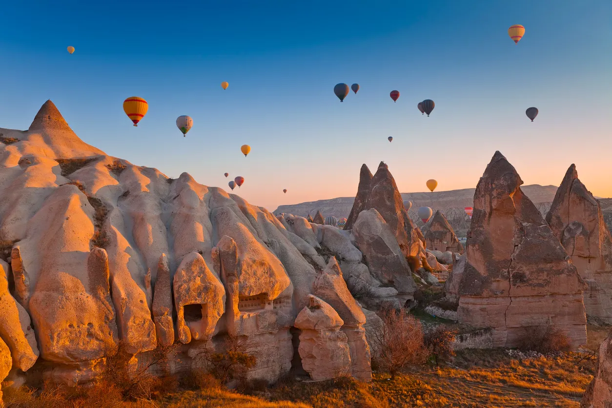 Shooting in Cappadocia vs a U.S. Mountain Location: Visual Scale and Budget Logic